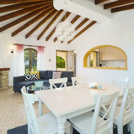 Holiday Adelfas Holiday home *