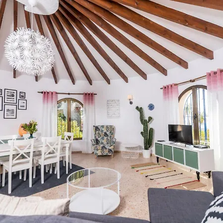 Holiday home Holiday Adelfas